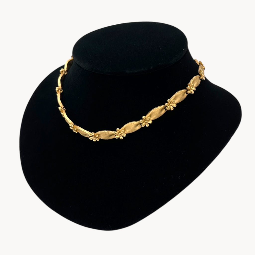 Crown Trifari Signed Gold Ribbon Flower Choker Necklace