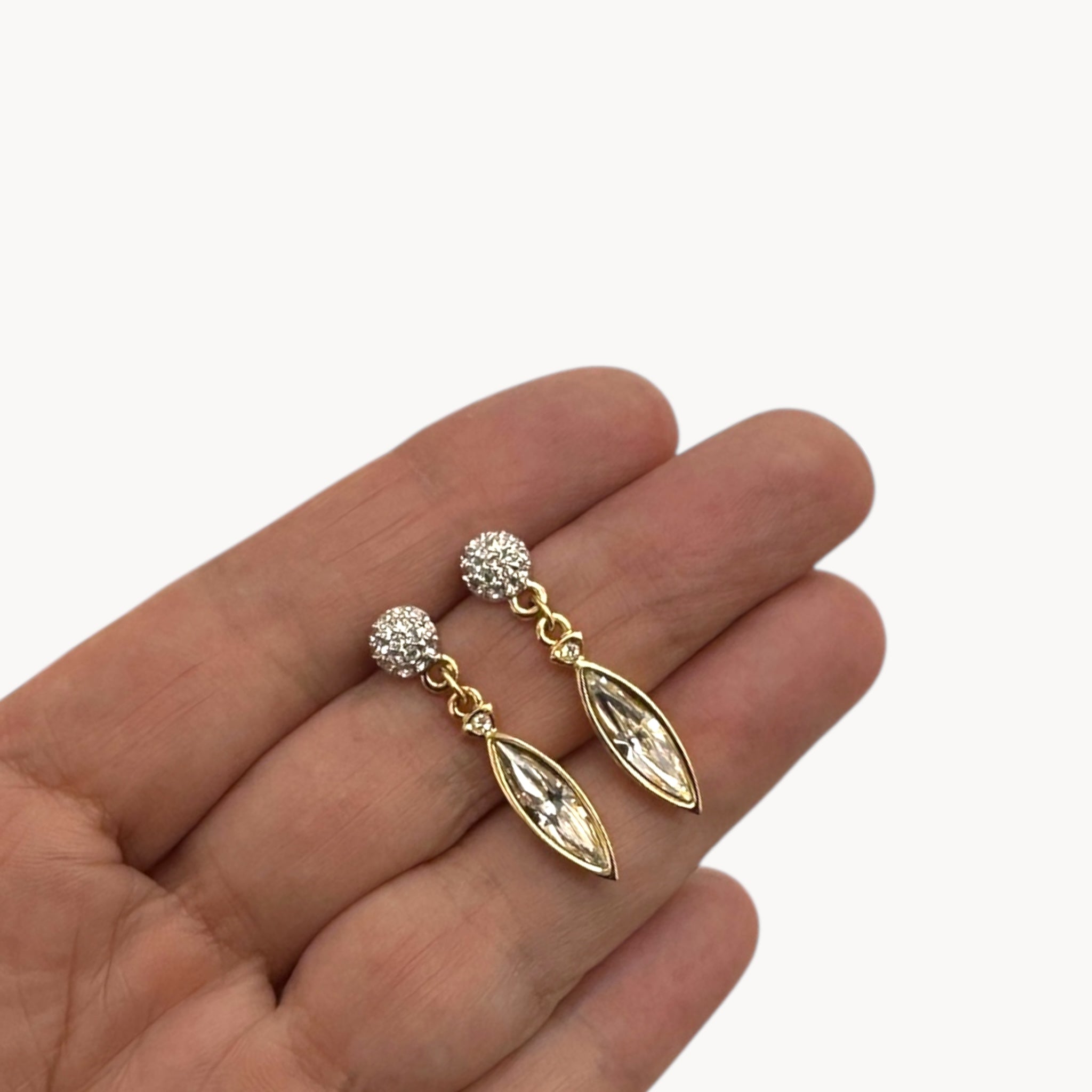 Vintage Swarovski Swan Signed Crystal Dangle Pierced Earrings Swarovski