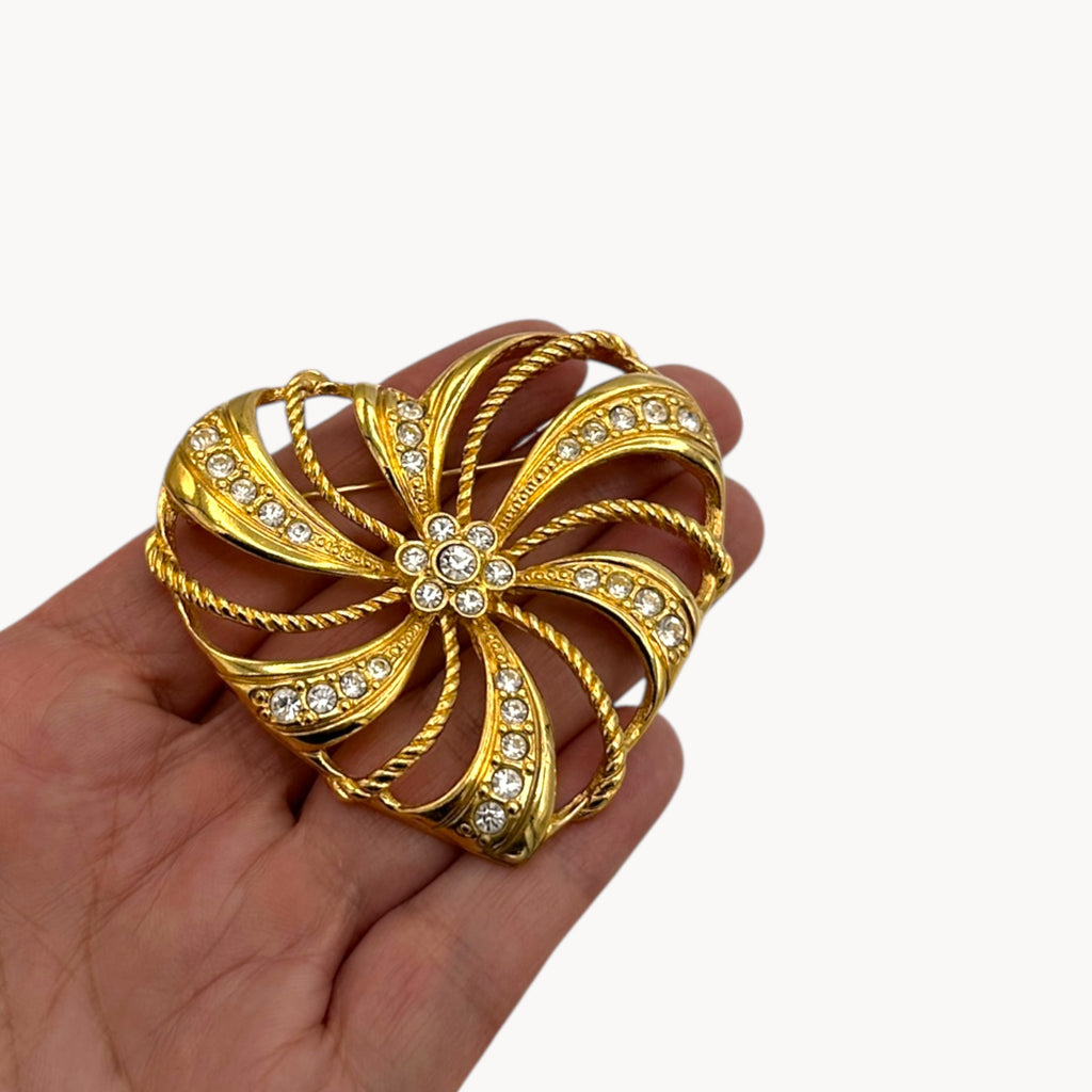 Avon Gold Plated Openwork Romantic Trelles Heart Rhinestone Brooch