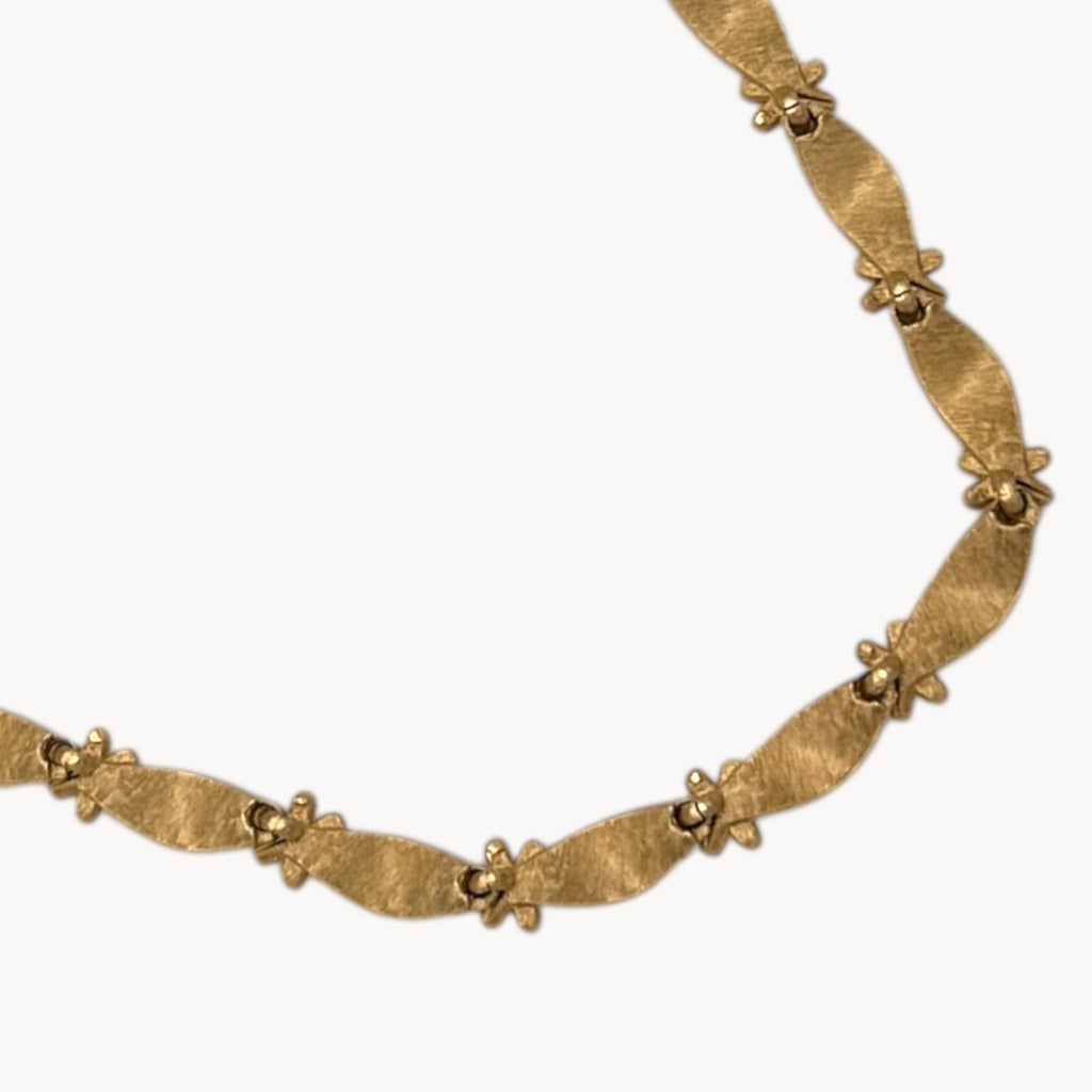 Crown Trifari Signed Gold Ribbon Flower Choker Necklace