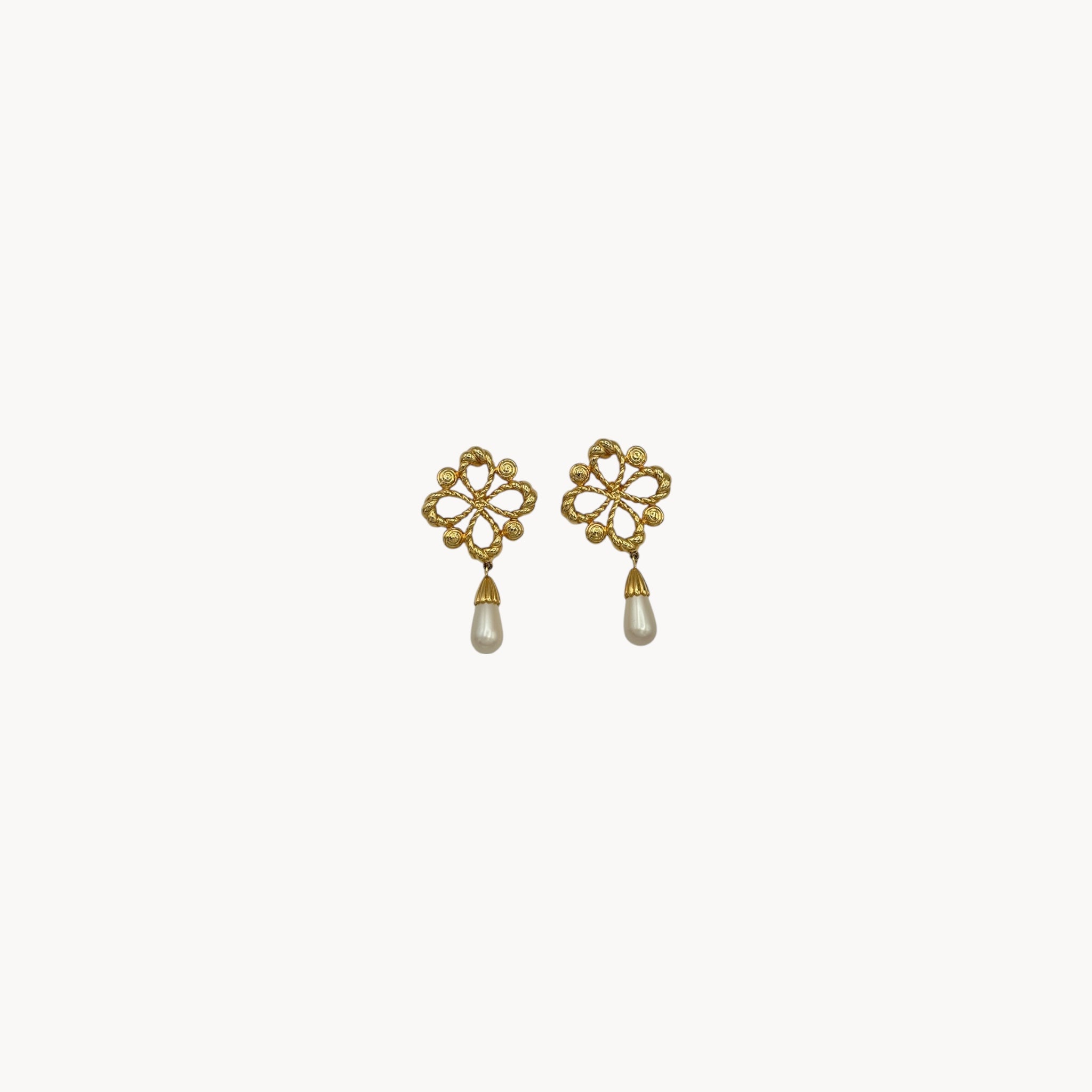 Vintage Joan Rivers clip-on earrings with gold filigree design and faux pearl drops, 1990s bridal jewelry.