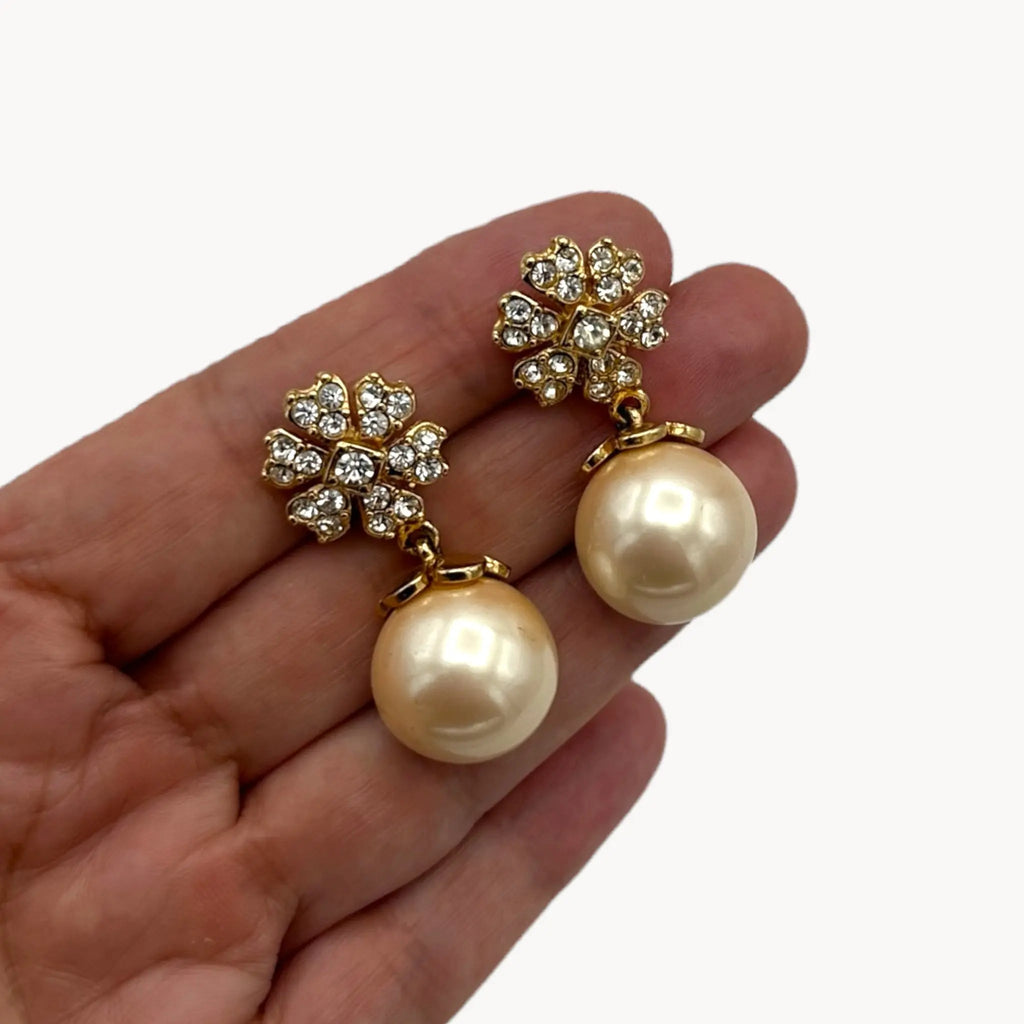 Scale size Vintage unmarked clip-on earrings with crystal floral tops and faux pearl drops, 1990s bridal jewelry.